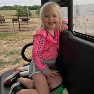 Meet your Posher, Lori